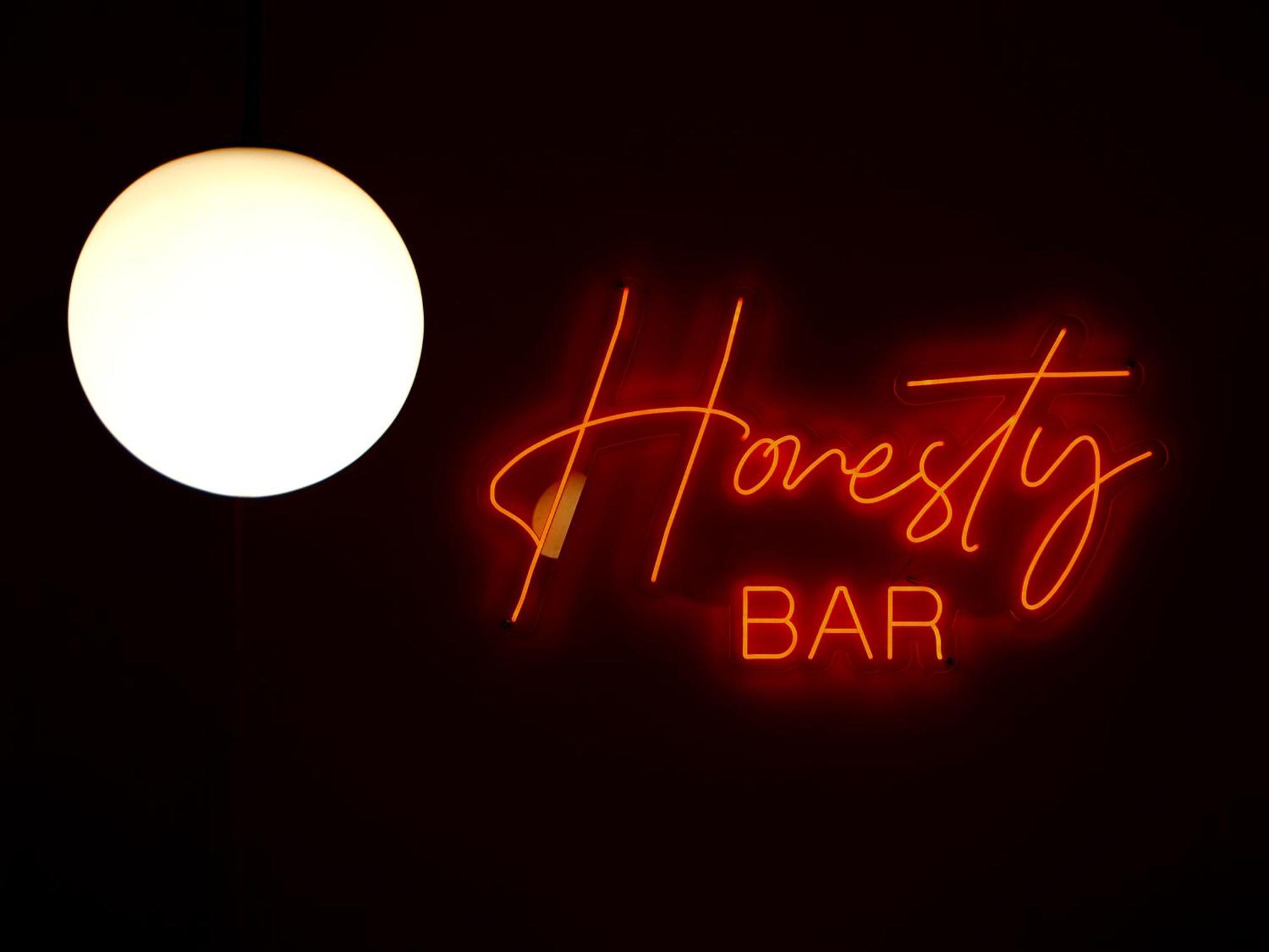 Heart Hotel Лимасол Екстериор снимка